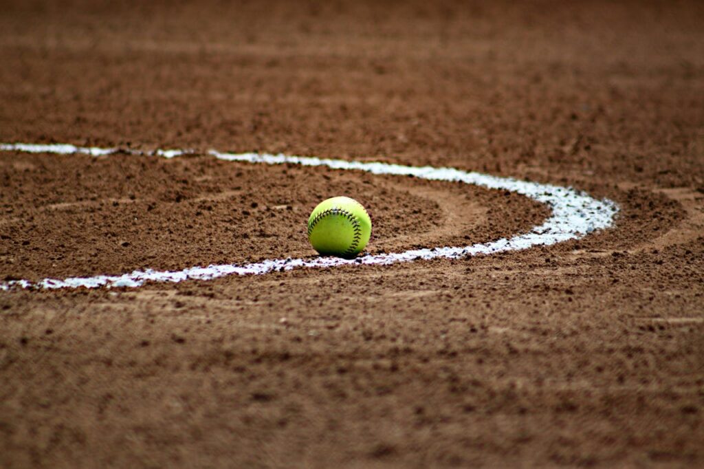 softball-baseball-ball-sport-54330-54330.jpg